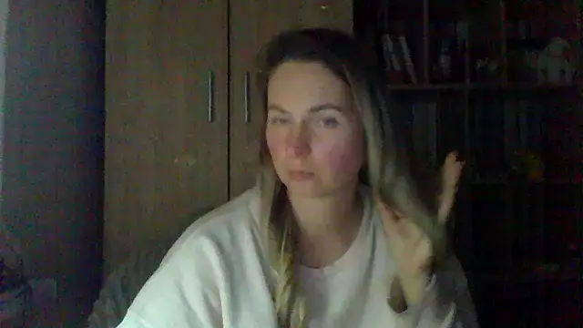 VikiLove765 live sex cam