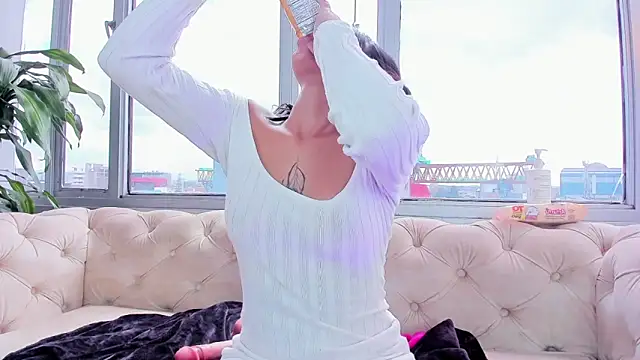 nia-malkova's cam snapshot