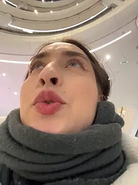 Holly_Play live sex cam