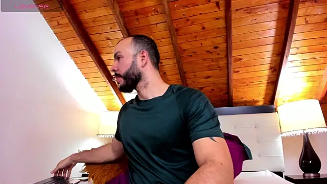 Tom_Bailey live sex cam