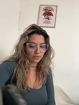 Isabella_Varella live sex cam