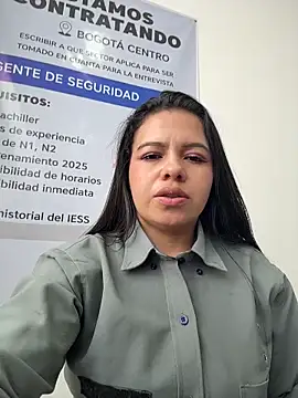 Ariana-07 live sex cam