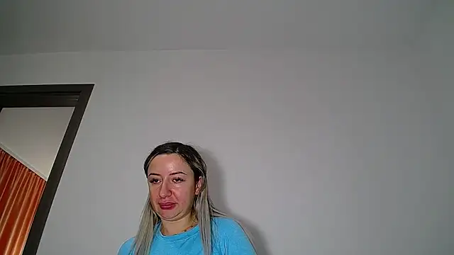 Julianna68 live sex cam