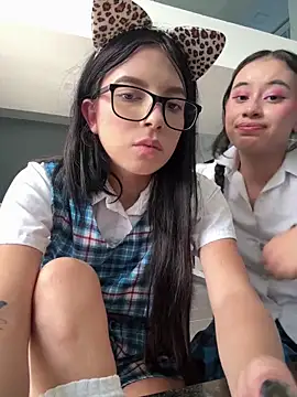 l0lita_sweet live sex cam