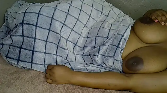 Bellabootie's cam snapshot