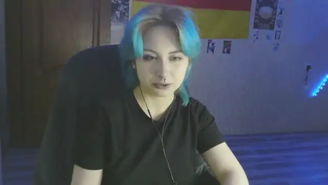 LeisaHopperstad's cam snapshot