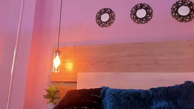 SusanAdams1's cam snapshot