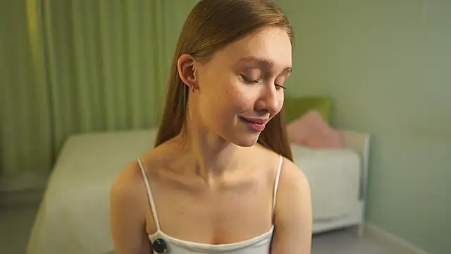 SharaNewbern live sex cam