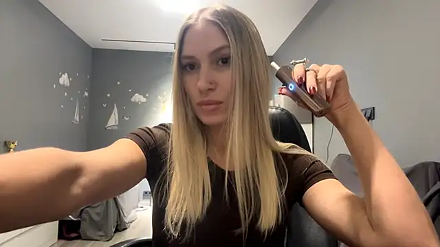 SoftnessMila live sex cam