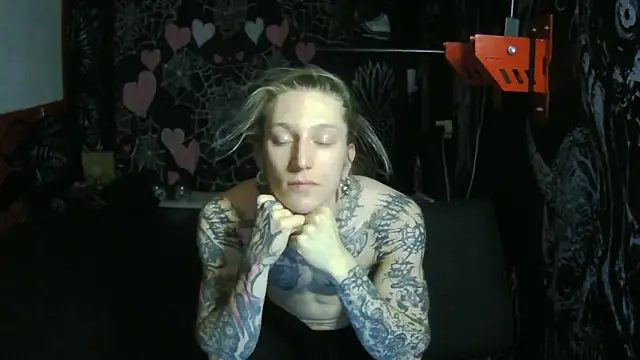 Elven_Damocles live sex cam