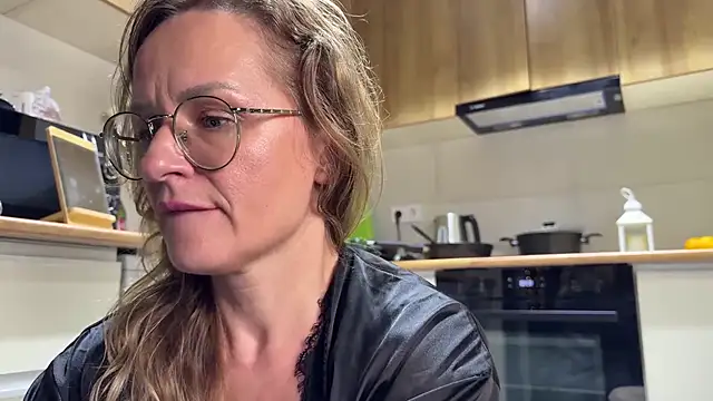 mommy_nadin live sex cam