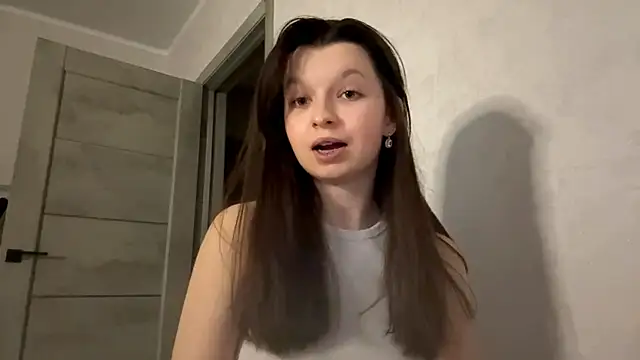 EllieBerrie's cam snapshot