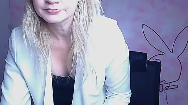 Madonna_Fire's cam snapshot