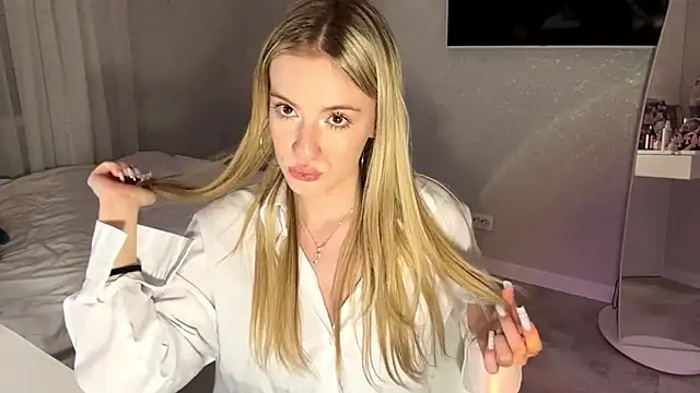 Between_Eeys's cam snapshot