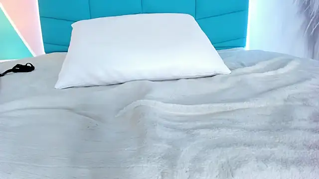 mara_winters_'s cam snapshot