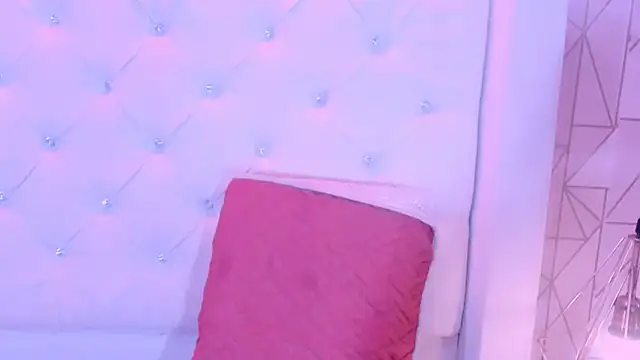 NamiMoon1's cam snapshot