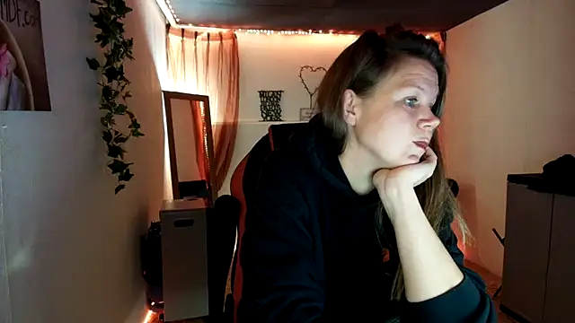 CallMeMaria's cam snapshot