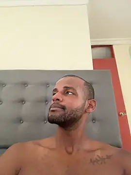 andrewmaro live sex cam