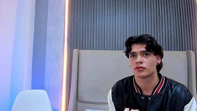 BenitoSaenz live sex cam