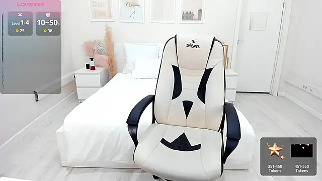 HelenaRegal's cam snapshot