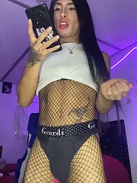 nebullax_mcqueen live sex cam