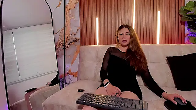 Scarlett_Raven_'s cam snapshot