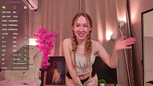 lil_monikaa's cam snapshot