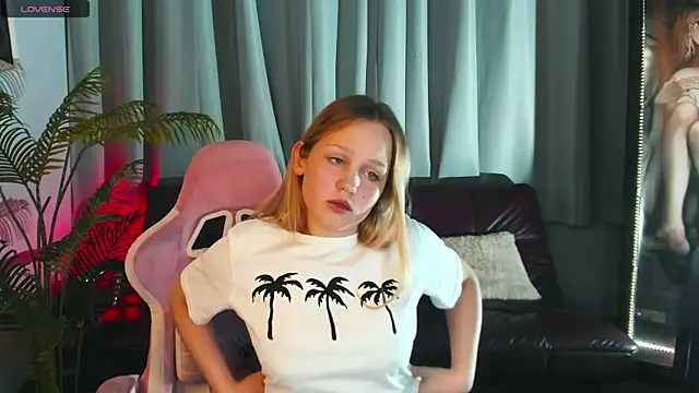 FallenLane's cam snapshot