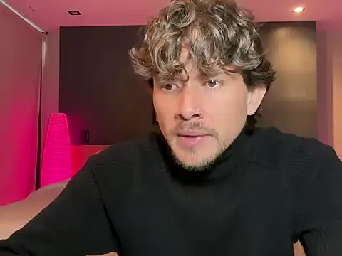 mcklister_kinky_feets's cam snapshot