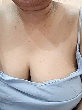 Ruchikalive's cam snapshot