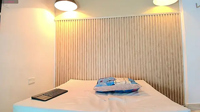 IM_BULL's cam snapshot