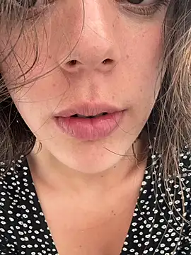 Ryan_ruru live sex cam