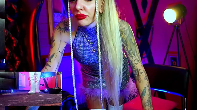 MonicaMaxwel's cam snapshot