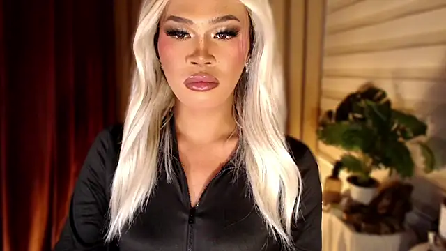 Lil_Versachi live sex cam