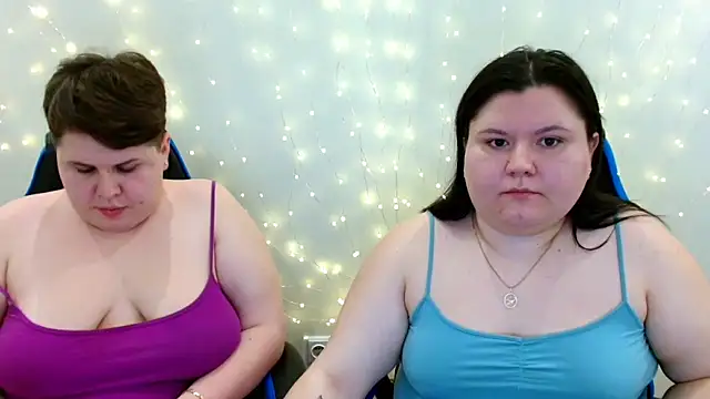 BeckyAndHellen's cam snapshot