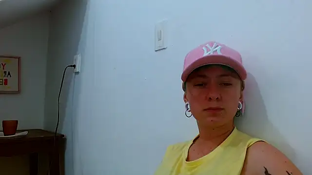 tomboyblue live sex cam