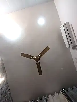 Cute-Janvi20 live sex cam