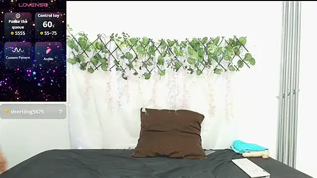 LilyAdams_'s cam snapshot