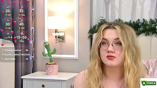 Nancy_Mooree's cam snapshot