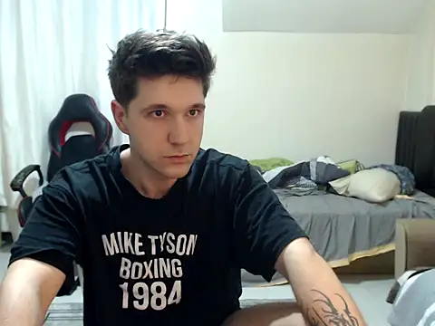 2handsomemann's cam snapshot