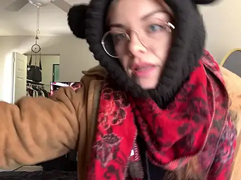 Intothewoodswego's cam snapshot