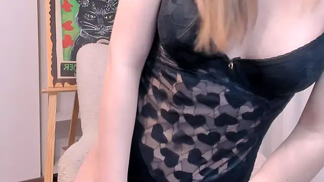 CurlHush's cam snapshot