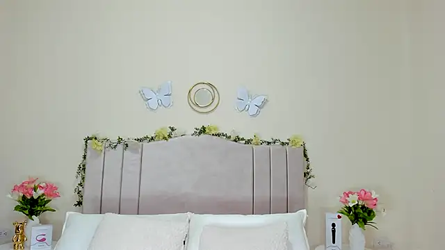 Valeria_Cruz83's cam snapshot