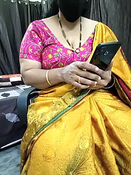 bhuvana_555's cam snapshot