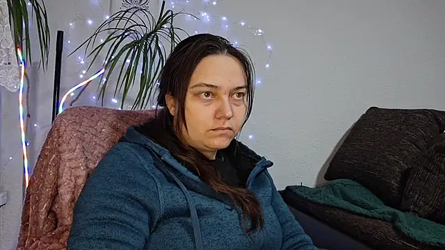 Cyndee_Winter's cam snapshot