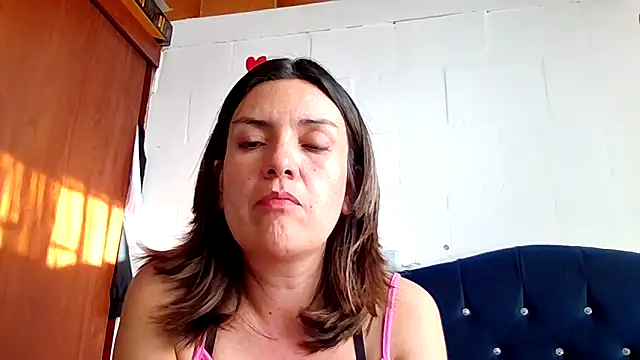 princessbella93's cam snapshot