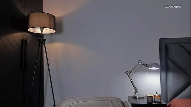 R_a_v_e_n's cam snapshot