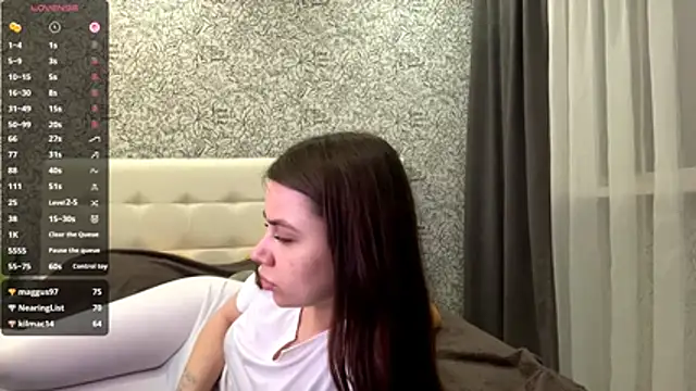 MiloyNoir live sex cam