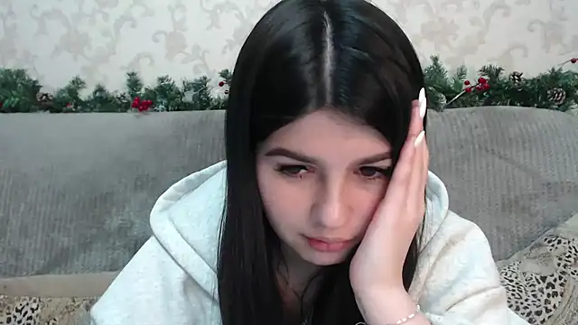 KisaModel's cam snapshot