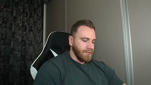 Thori92 live sex cam